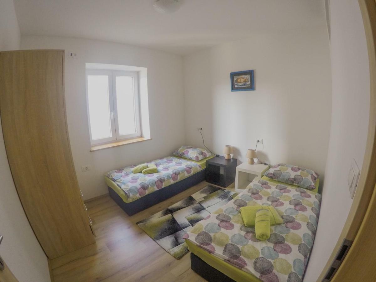 Prenocisca Rusjan Apartment Rence Exterior photo